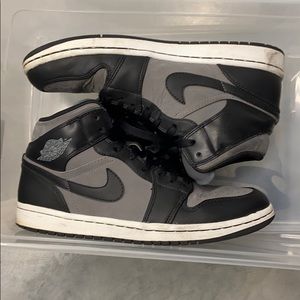 Jordan 1 grey / black
